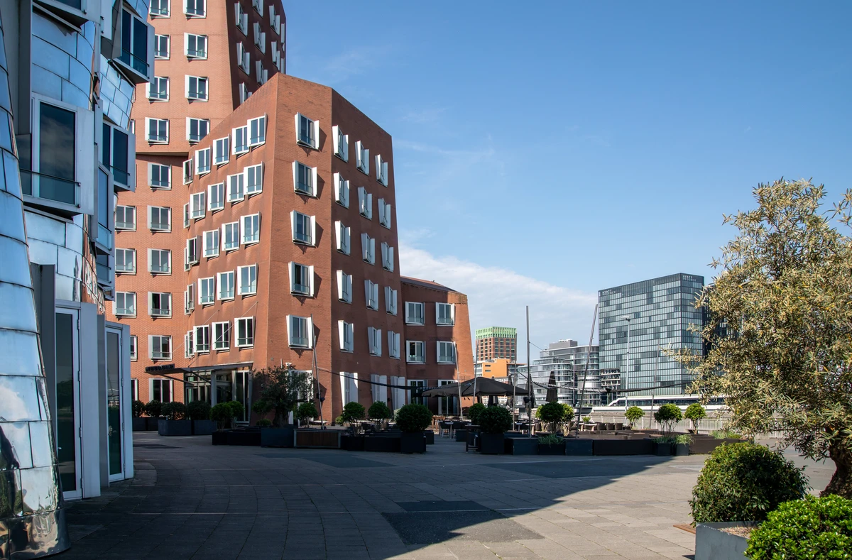 Medienhafen Düsseldorf – Modernes Hafenviertel