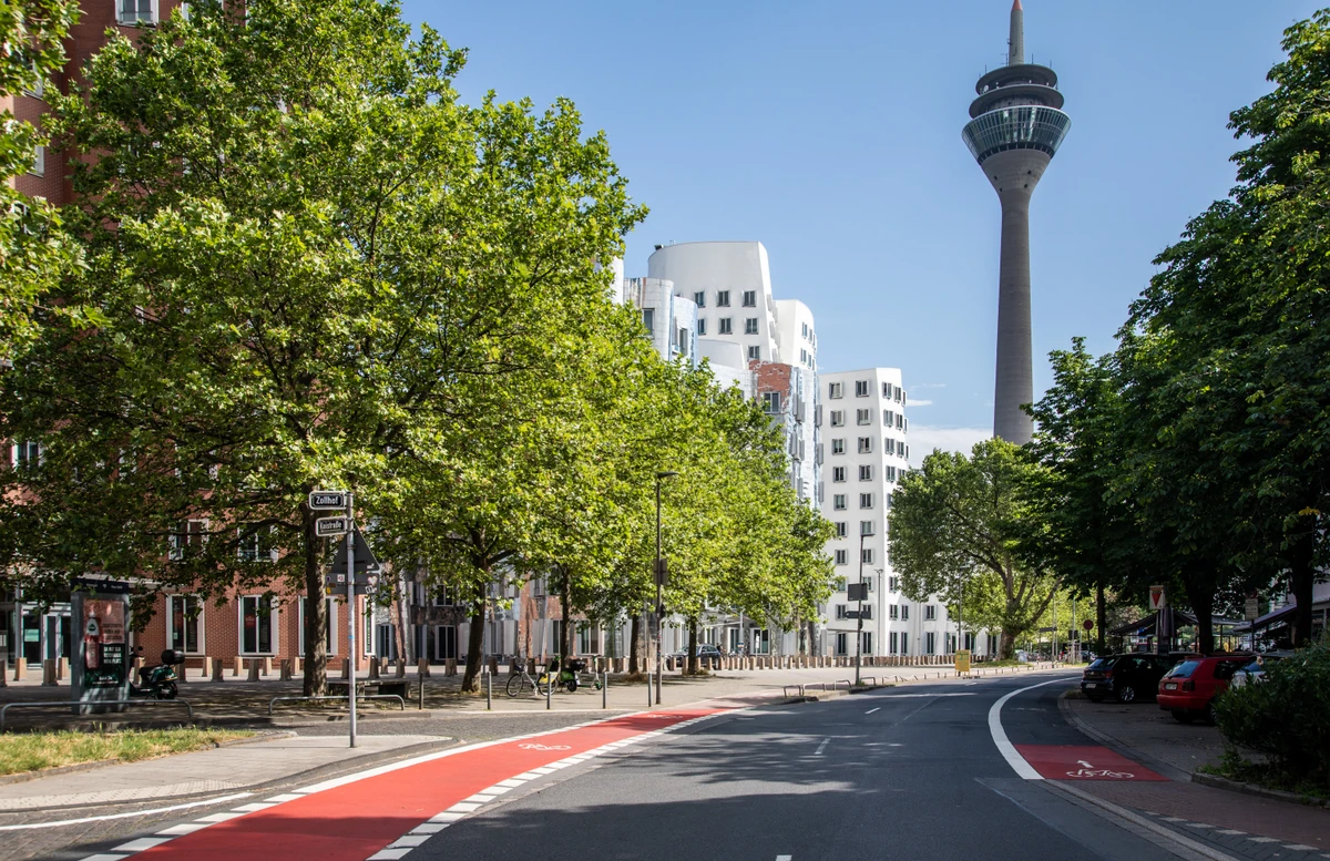 Neuer Zollhof Düsseldorf – Architektur und Büroflächen