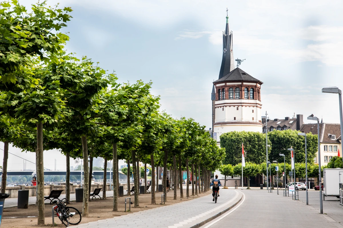 Schlossturm Düsseldorf am Burgplatz – Schifffahrtsmuseum